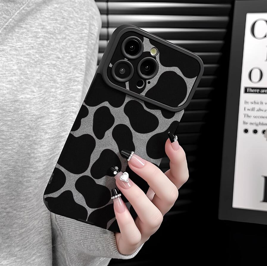 sheepskin-warm-dairy-cow-pattern-iphone-case-trendy_1