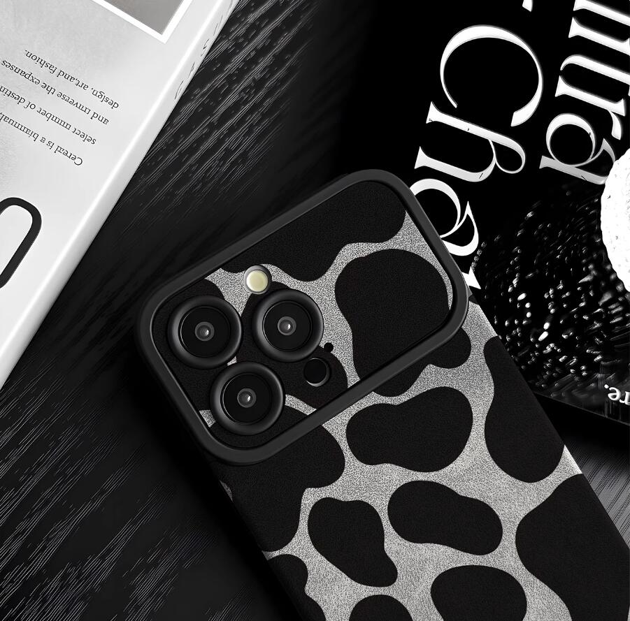 sheepskin-warm-dairy-cow-pattern-iphone-case-trendy_7