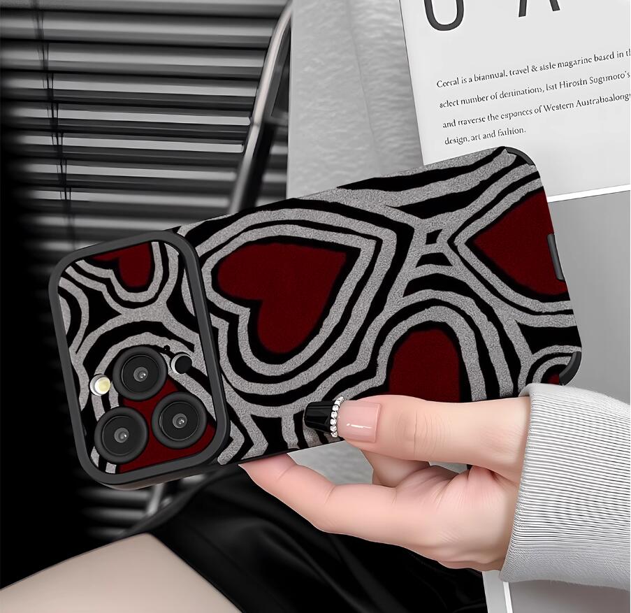 sheepskin-wave-heart-painting-iphone-case-creative_4