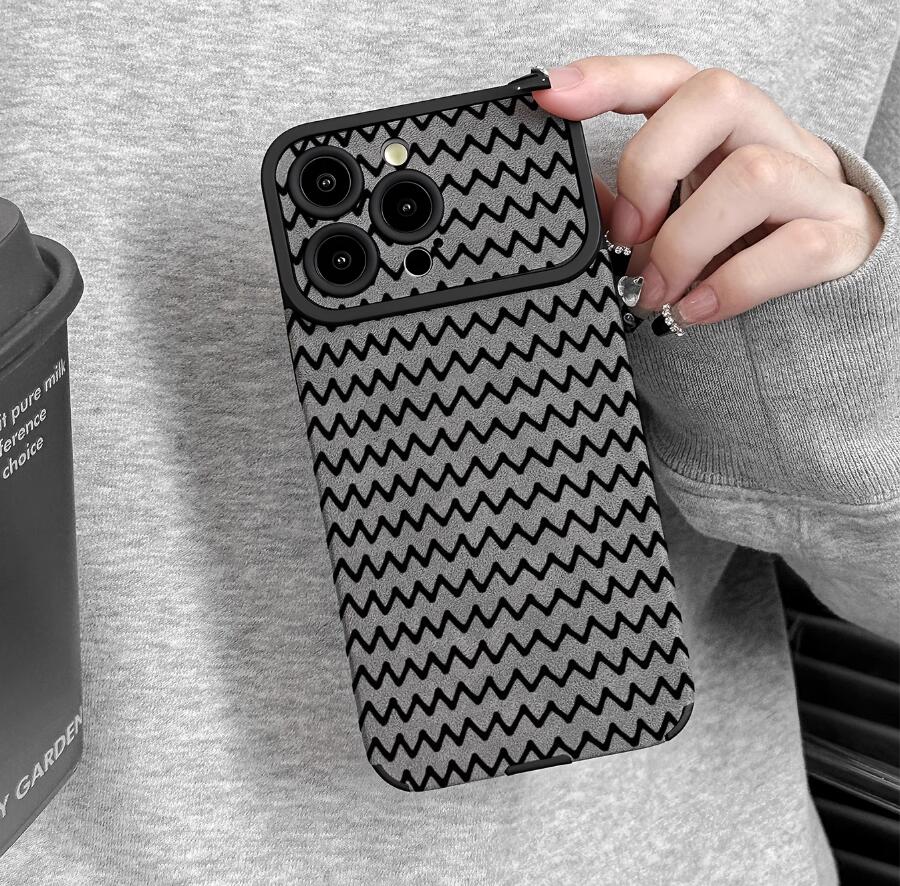 sheepskin-wave-rise-painting-iphone-case-creative_3