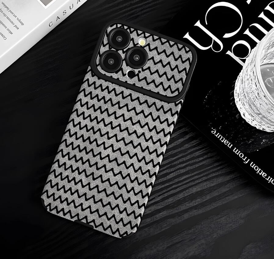 sheepskin-wave-rise-painting-iphone-case-creative_6