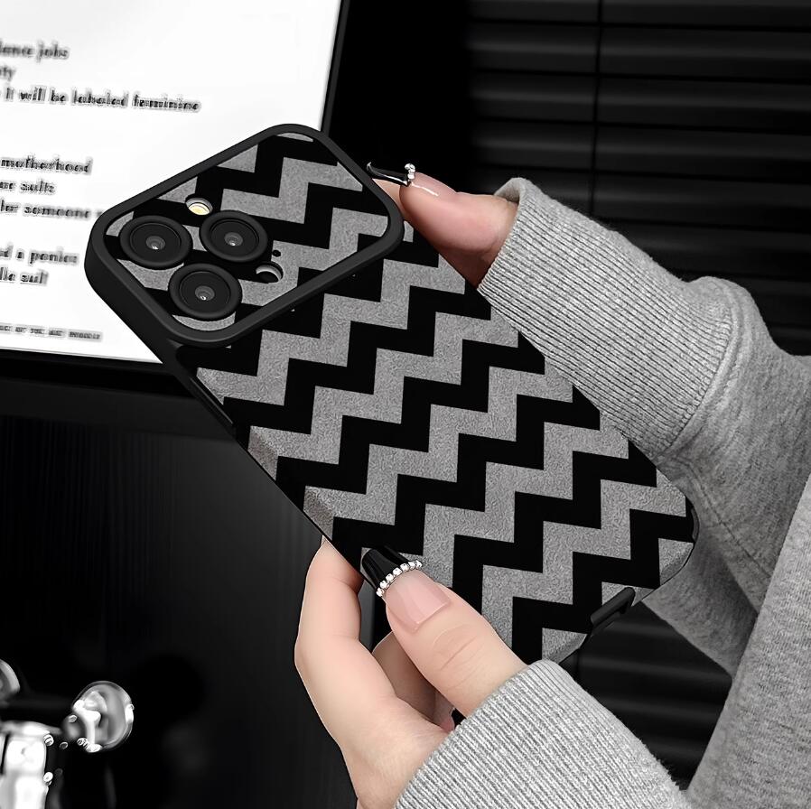 sheepskin-wave-stitching-painting-iphone-case-creative_2