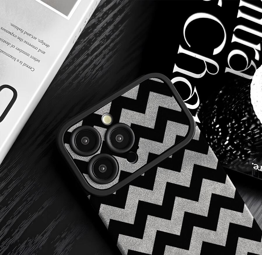 sheepskin-wave-stitching-painting-iphone-case-creative_7