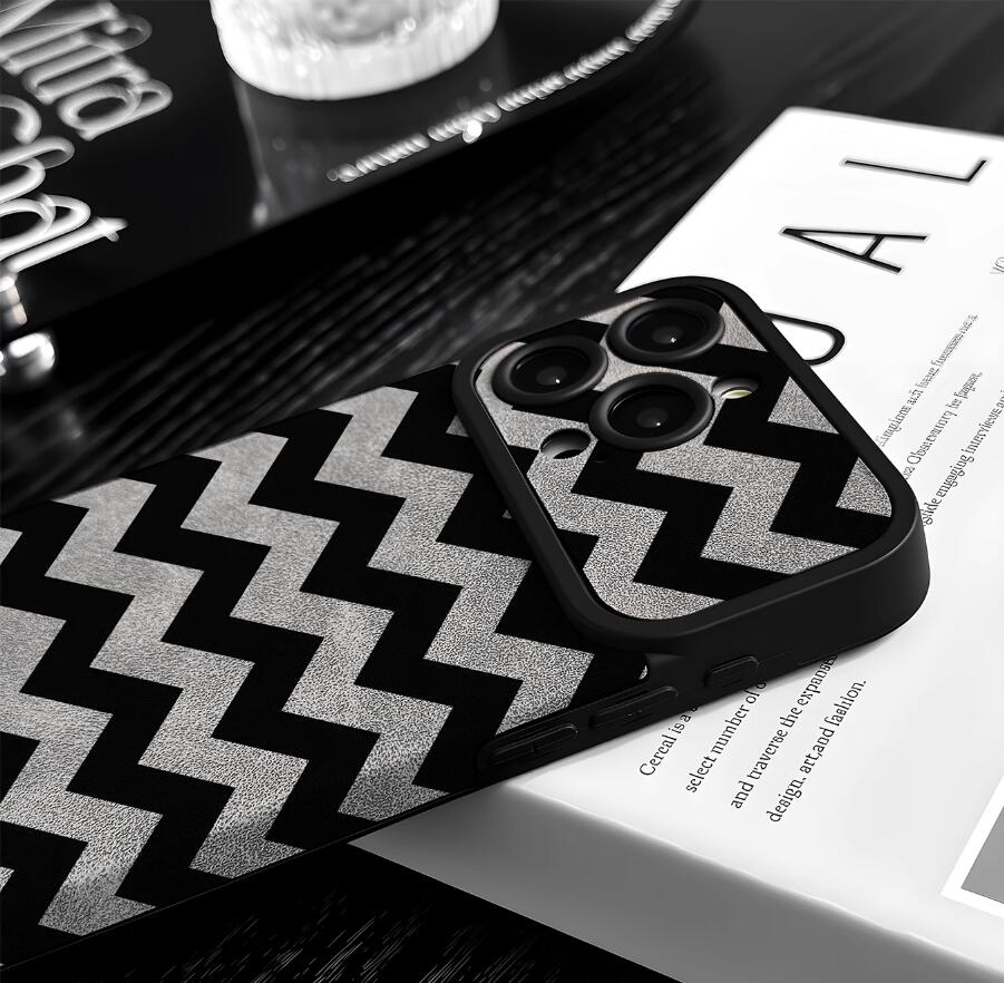 sheepskin-wave-stitching-painting-iphone-case-creative_8