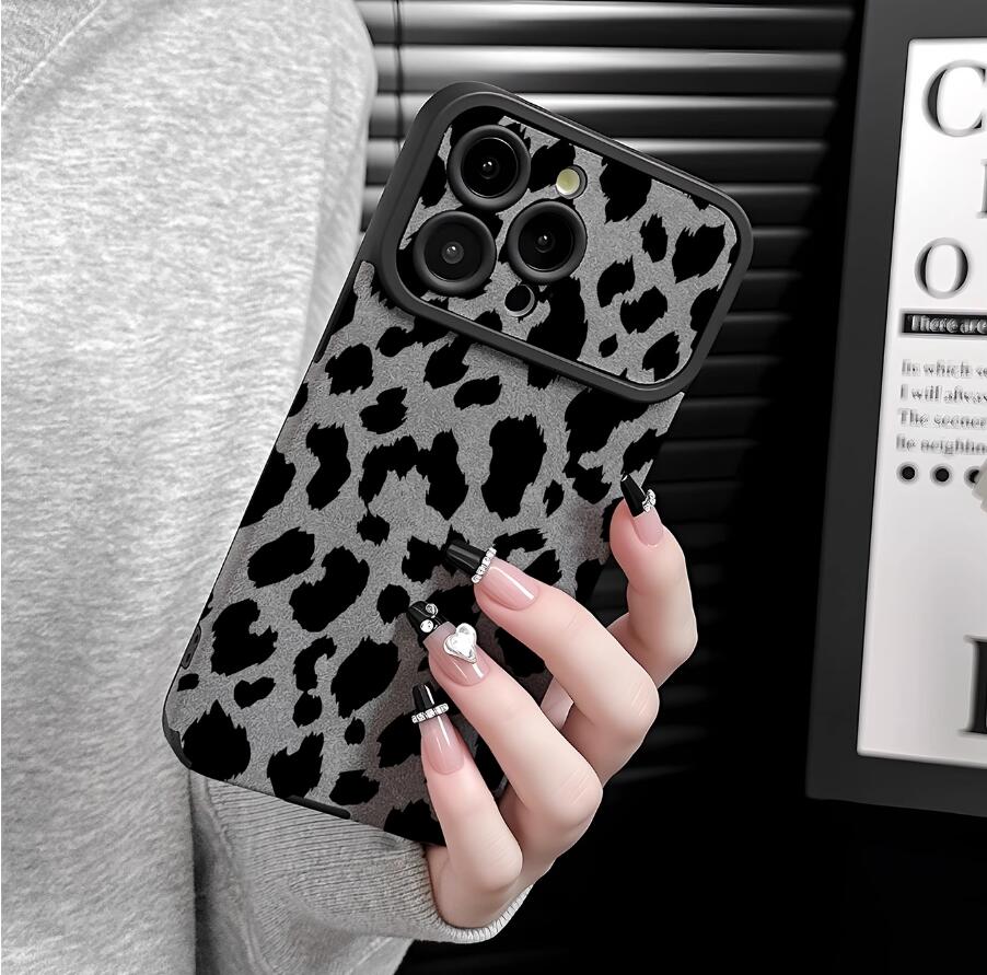 sheepskin-wildness-power-lepoard-painting-iphone-case-trendy_1