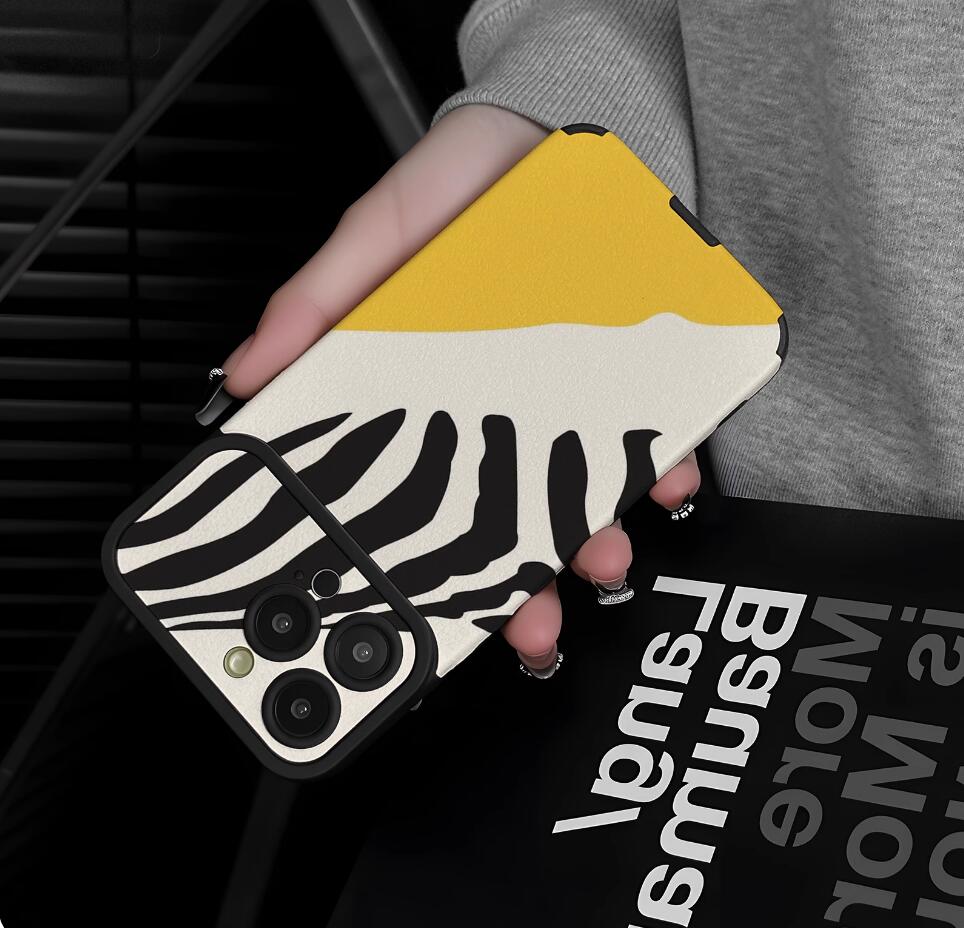 sheepskin-yellow-zebra-patchwork-painting-iphone-case-trendy_4