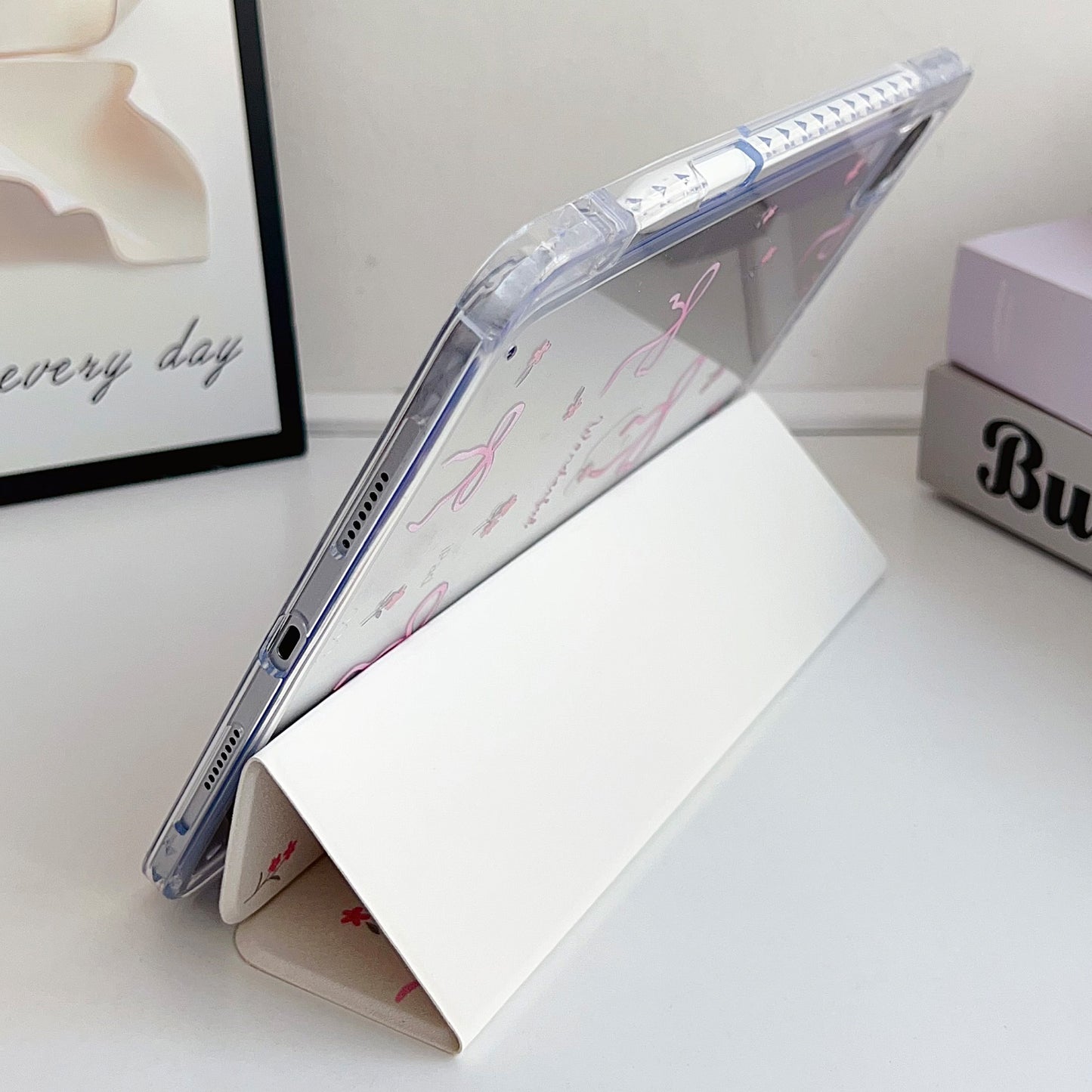 smart-folio-stand-vogue-painting-ipad-samsung-tablet-cases_1