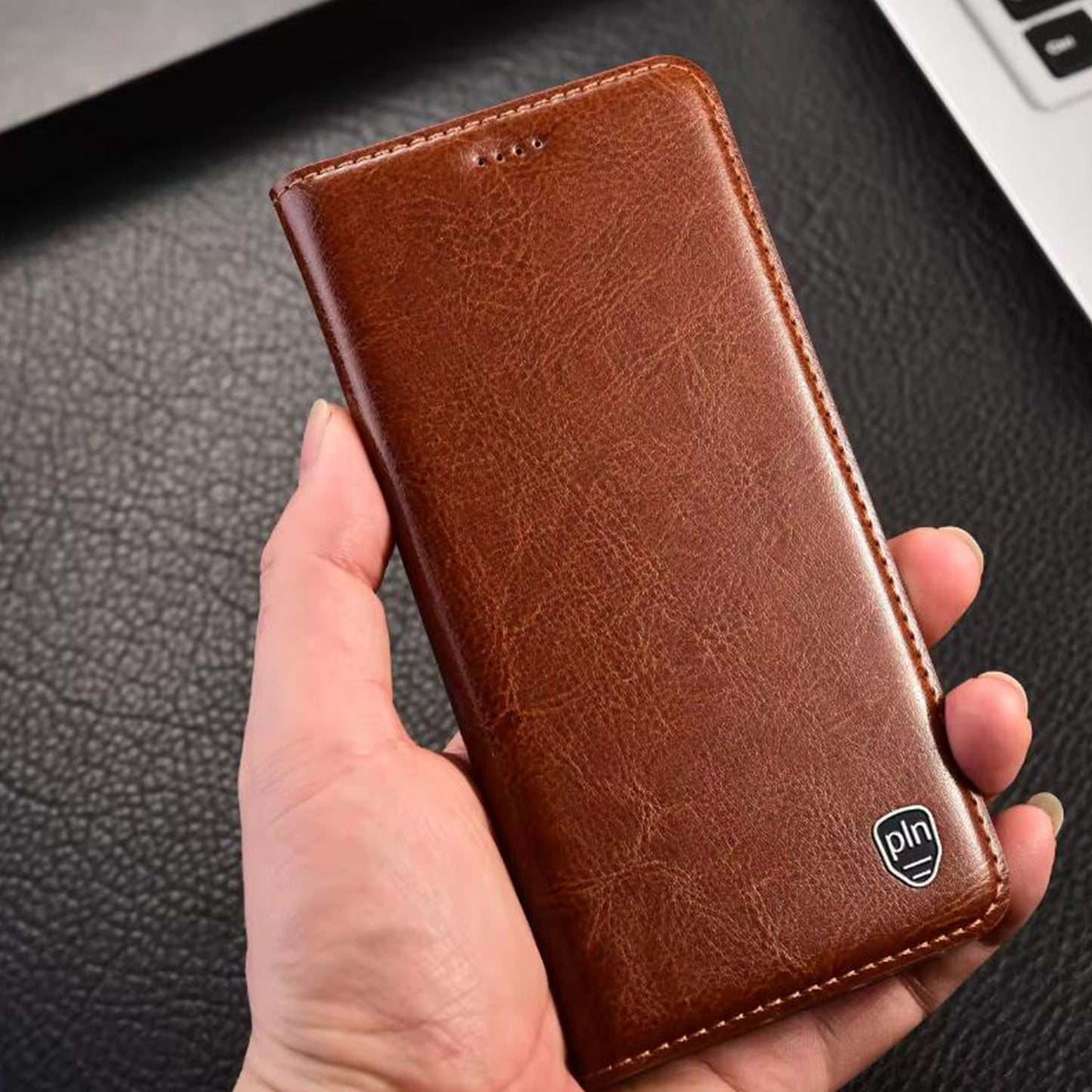 ultramarinetech-tianlesi-oil-wax-genuine-leather-stand-iphone-17-pro-max-phone-case-2