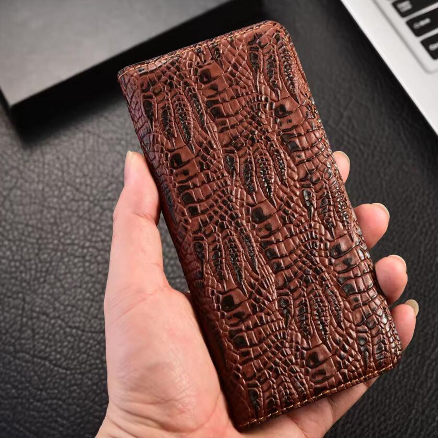 ultramarinetech-tianlesi-unique-alligator-claw-leather-iphone-air-phone-case-4