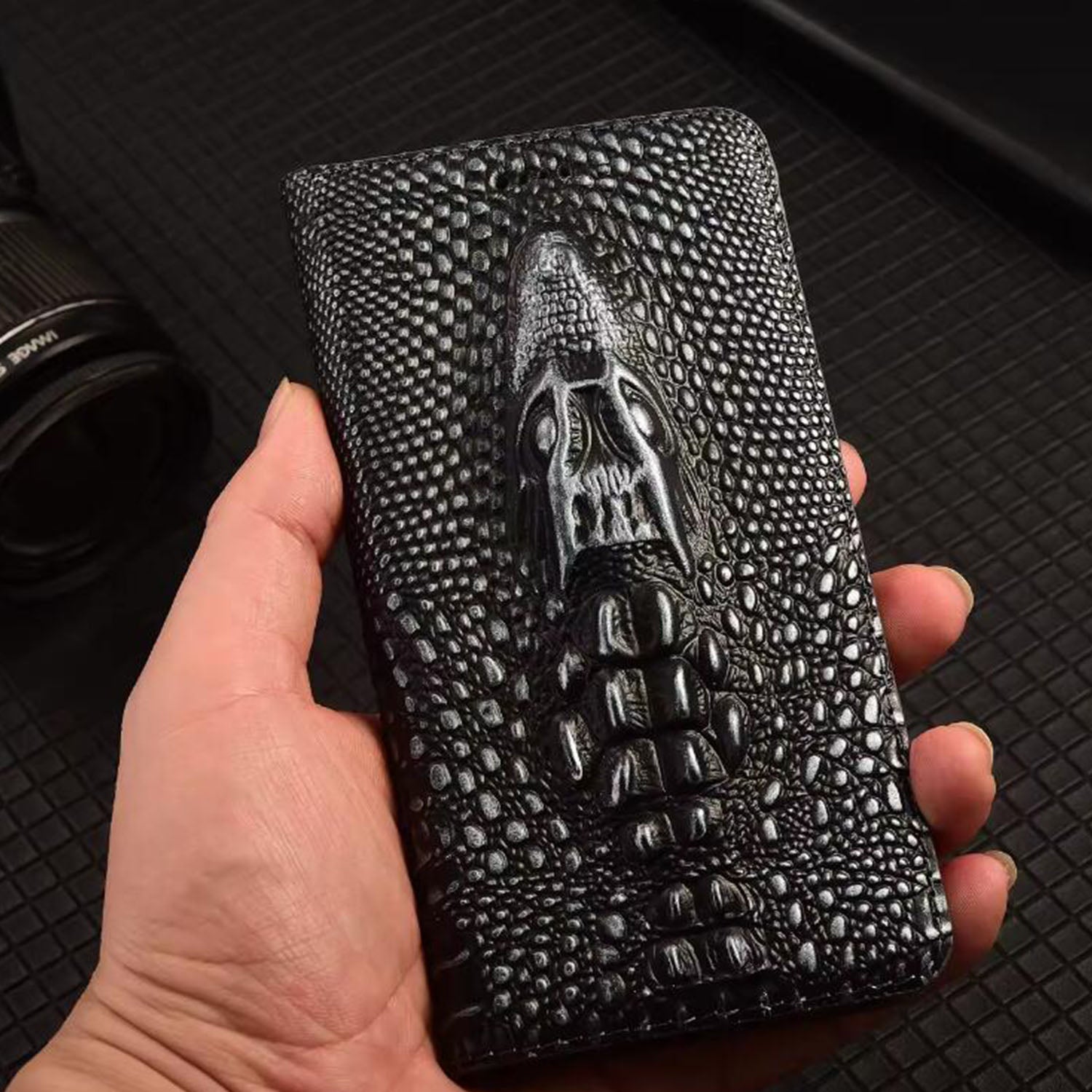 ultramarinetech-tianlesi-vintage-crocodile-head-leather-iphone-17-pro-max-phone-case-3