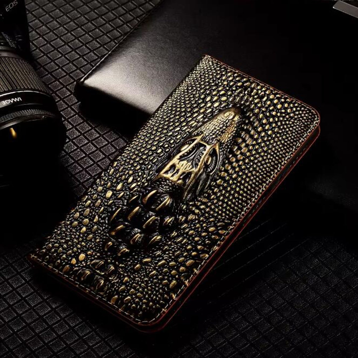 TIANLESI Vintage Crocodile Head Leather iPhone 17 Pro Phone Case